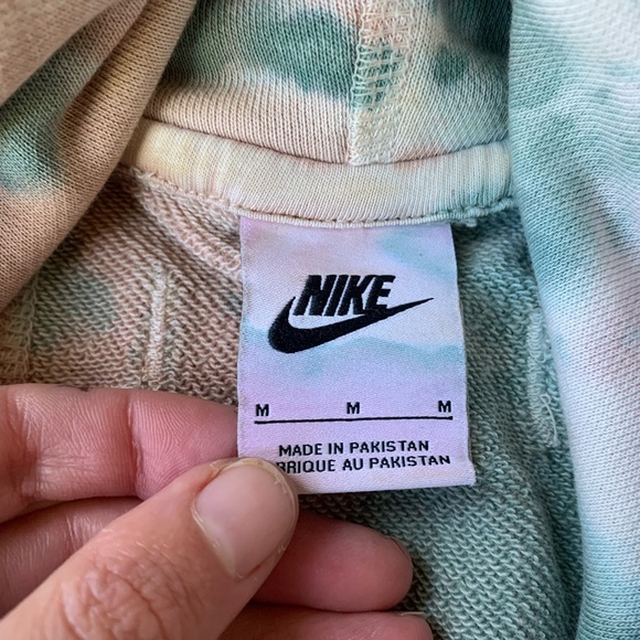 Nike Tie-Dye Outer Label Hoodie - Picture 4 of 15